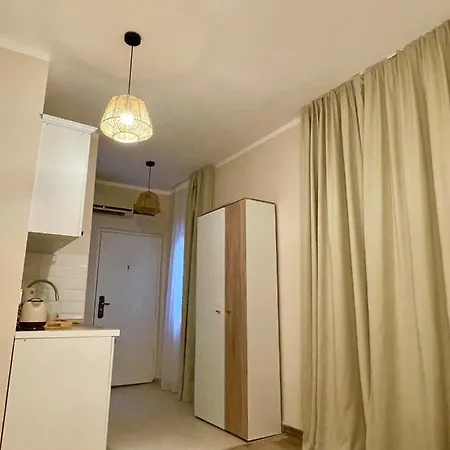 Airport Alexandra Apartment Surcin