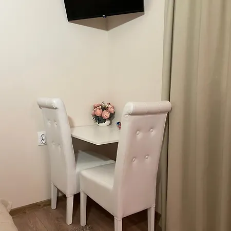 Airport Alexandra Apartment Surcin